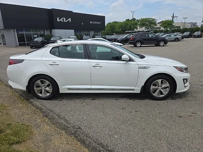 2015 Kia Optima - view 2