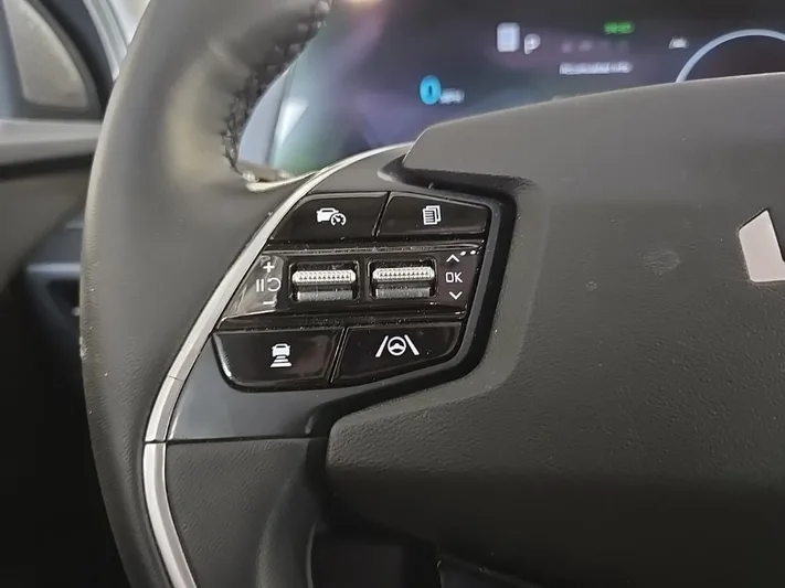2022 Kia EV6 - view 15