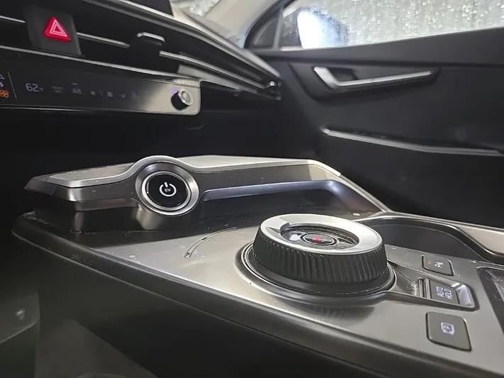 2022 Kia EV6 - view 23