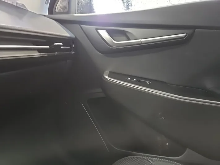 2022 Kia EV6 - view 25