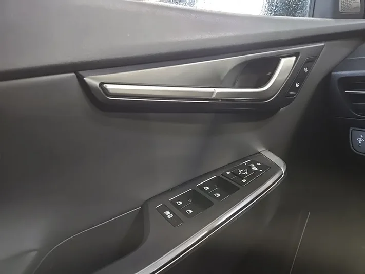 2022 Kia EV6 - view 28