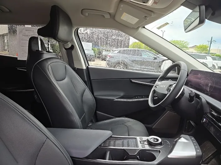2022 Kia EV6 - view 35