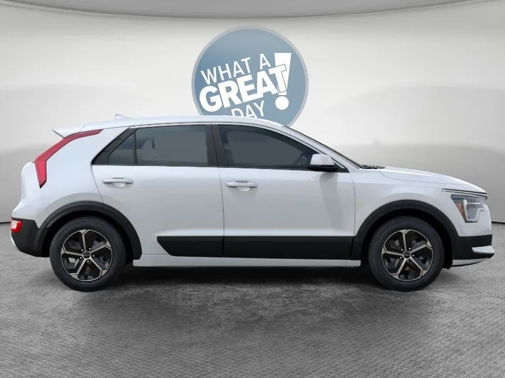 2026 Kia Niro - view 7