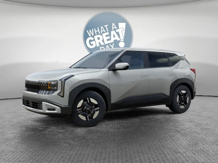2027 Kia Seltos - view 3