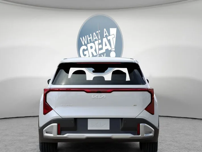 2027 Kia Seltos - view 13