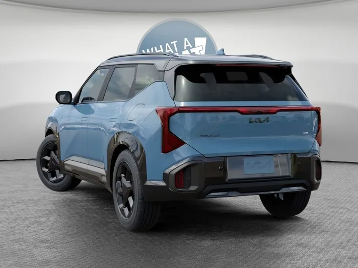 2027 Kia Seltos - view 4