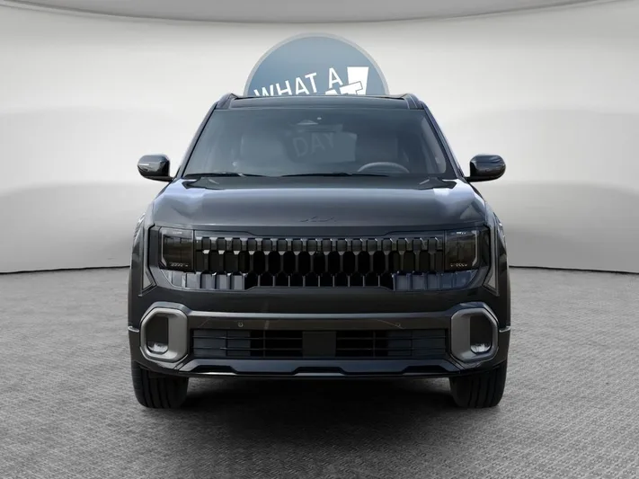 2027 Kia Seltos - view 2