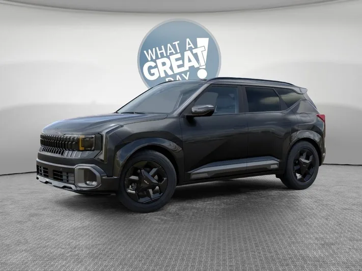 2027 Kia Seltos - view 3