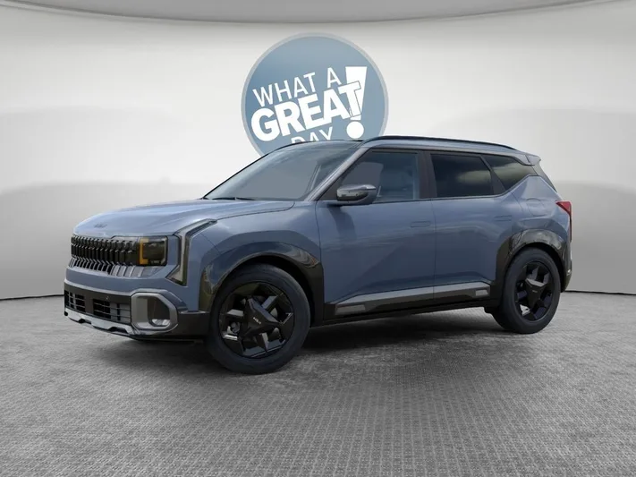 2027 Kia Seltos - view 3