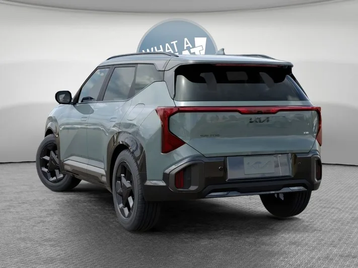 2027 Kia Seltos - view 4