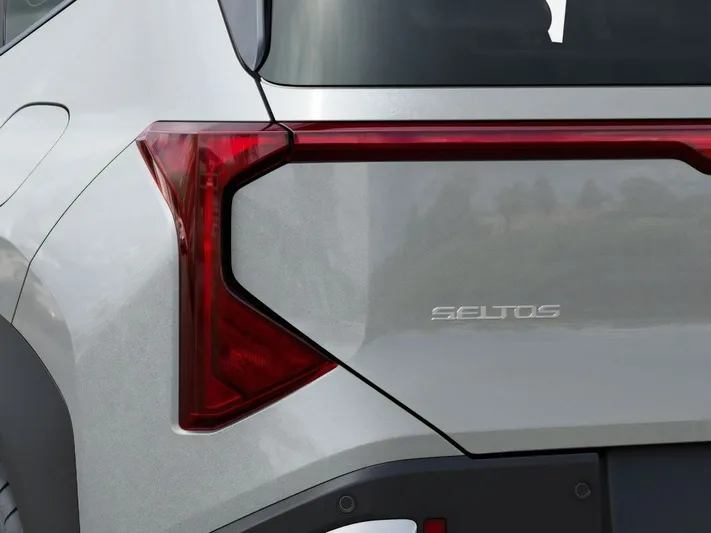 2027 Kia Seltos - view 11