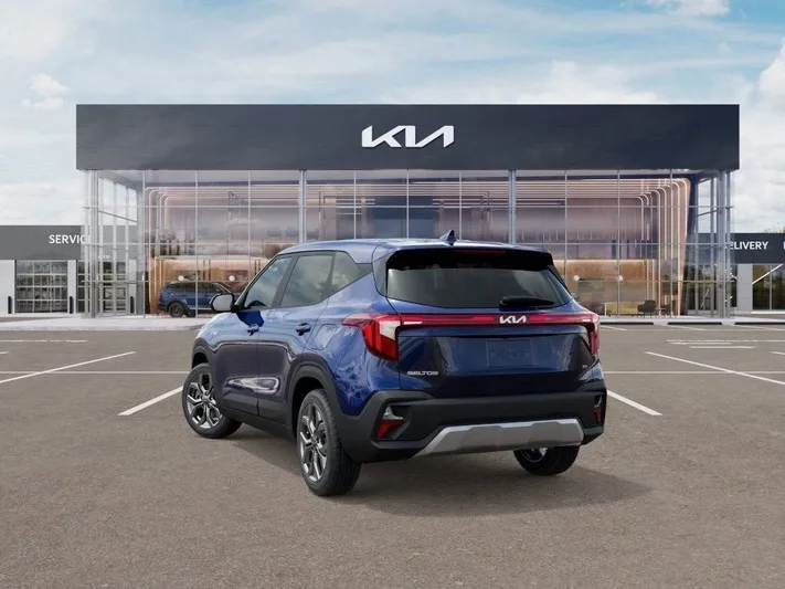 2026 Kia Seltos - view 4