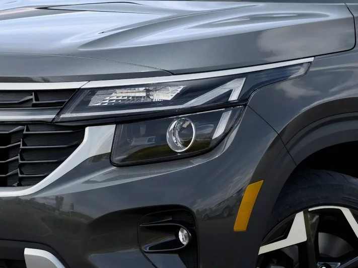 2026 Kia Seltos - view 10