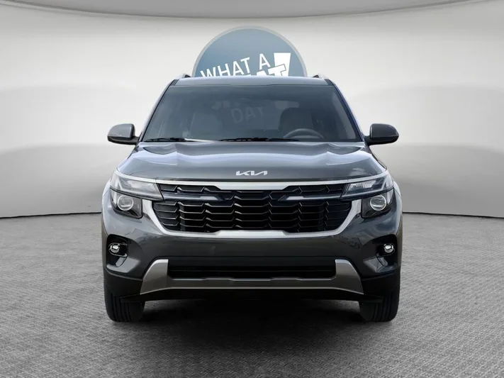 2026 Kia Seltos - view 2