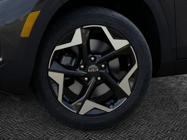 2026 Kia Seltos - view 9