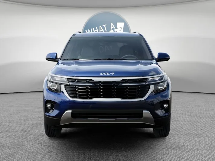 2026 Kia Seltos - view 2