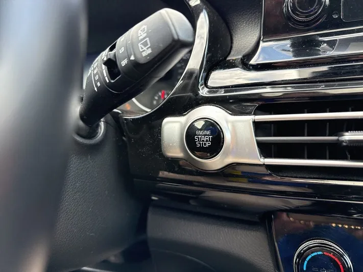 2021 Kia Seltos - view 13