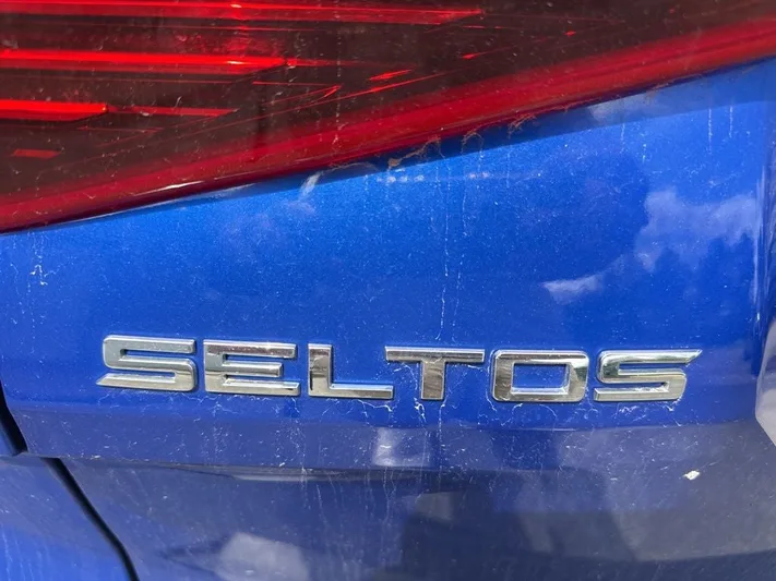 2021 Kia Seltos - view 32