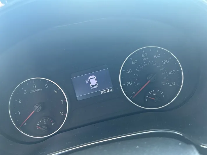2021 Kia Seltos - view 5