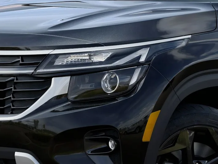 2026 Kia Seltos - view 10