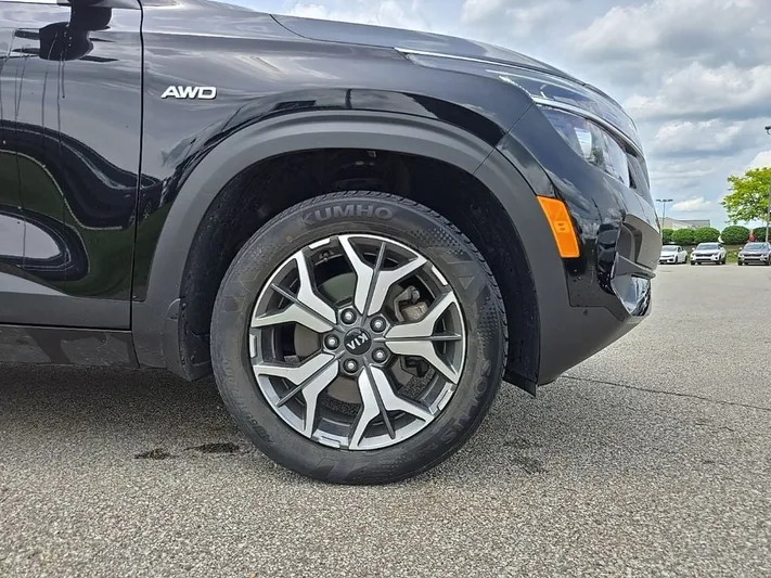 2021 Kia Seltos - view 12