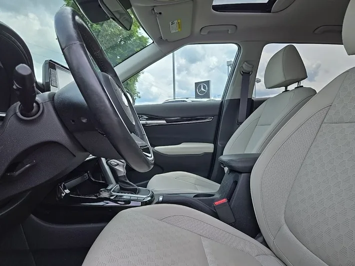 2021 Kia Seltos - view 19