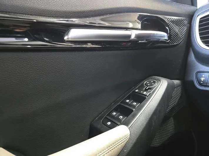 2021 Kia Seltos - view 35