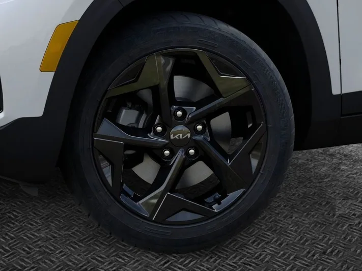 2026 Kia Seltos - view 9