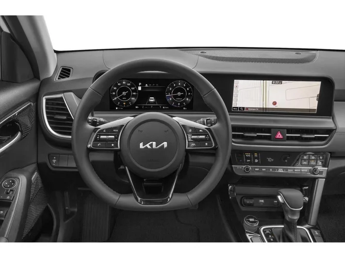 2024 Kia Seltos - view 4