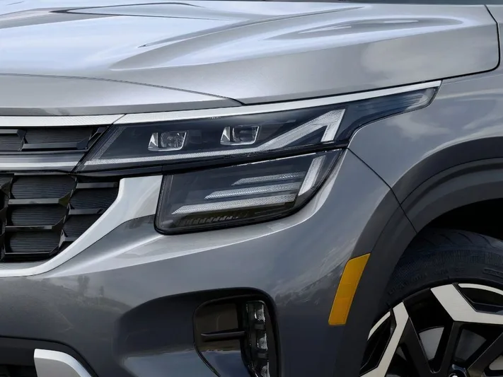 2026 Kia Seltos - view 10