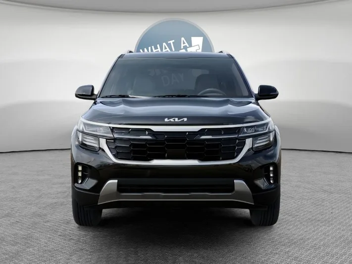 2026 Kia Seltos - view 2