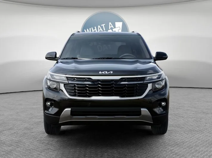 2026 Kia Seltos - view 2