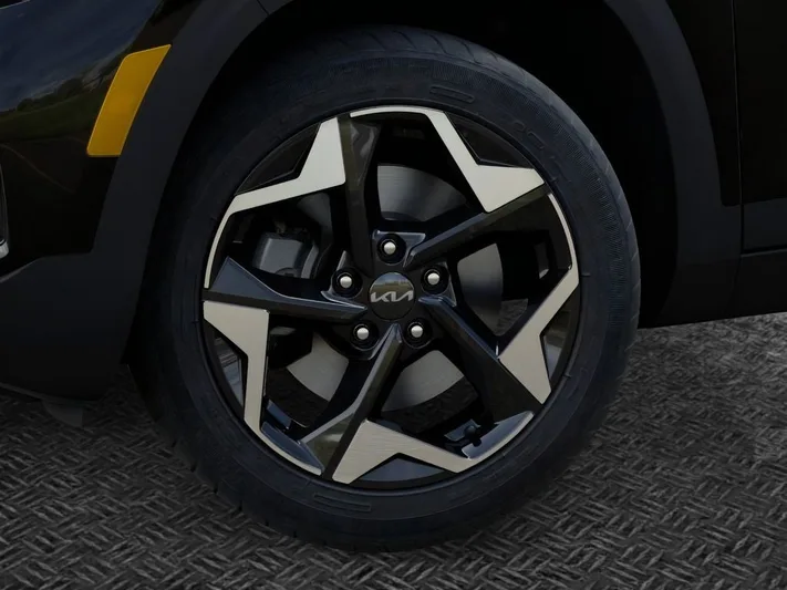 2026 Kia Seltos - view 9