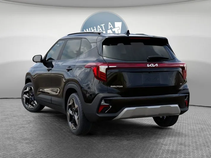 2026 Kia Seltos - view 4
