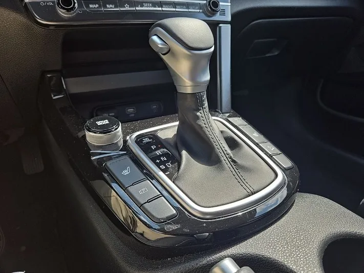 2024 Kia Seltos - view 14
