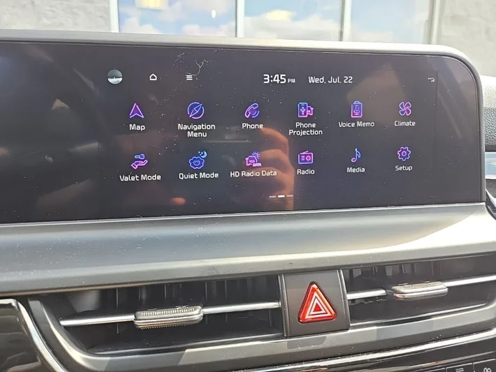 2024 Kia Seltos - view 9