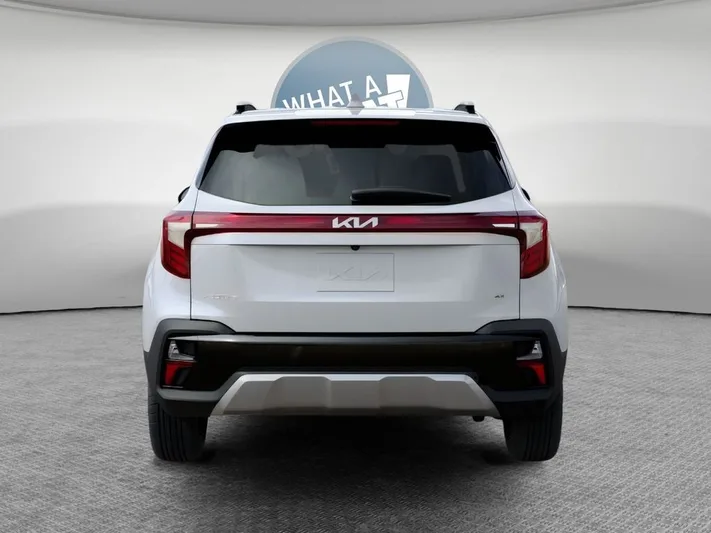 2026 Kia Seltos - view 5