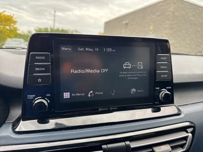 2023 Kia Seltos - view 6