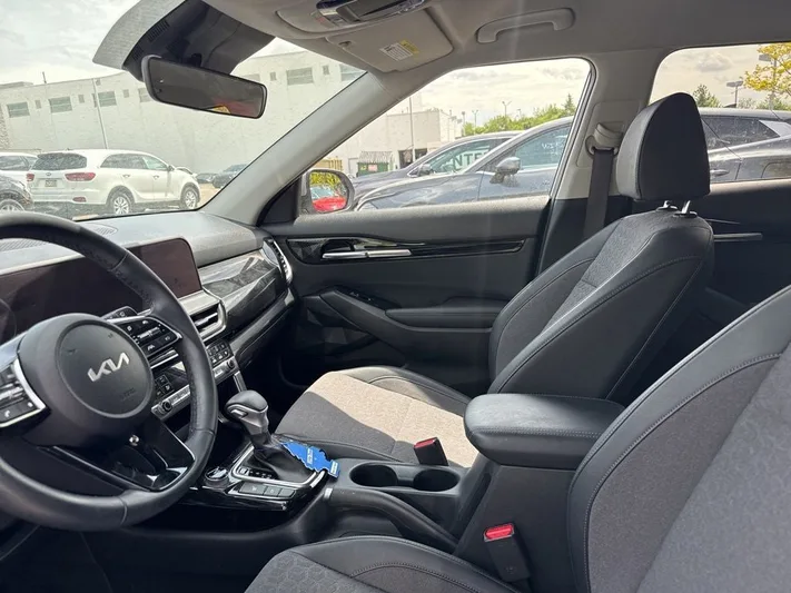 2024 Kia Seltos - view 18