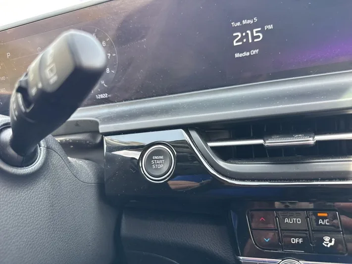 2024 Kia Seltos - view 27