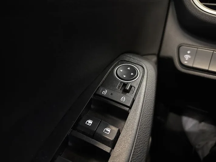 2024 Kia Seltos - view 32
