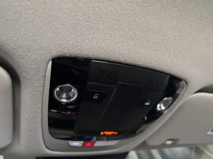 2024 Kia Seltos - view 33