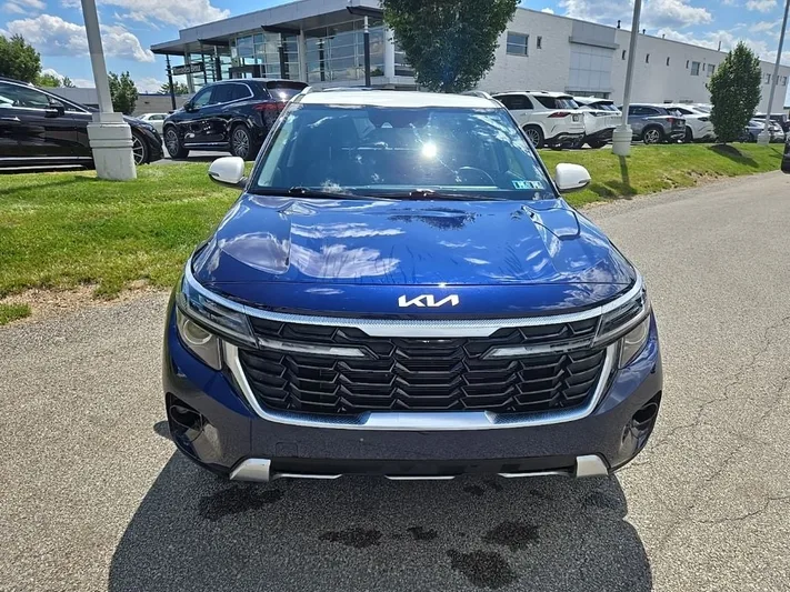 2024 Kia Seltos - view 11