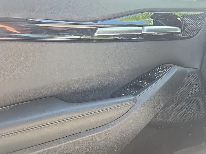 2024 Kia Seltos - view 17