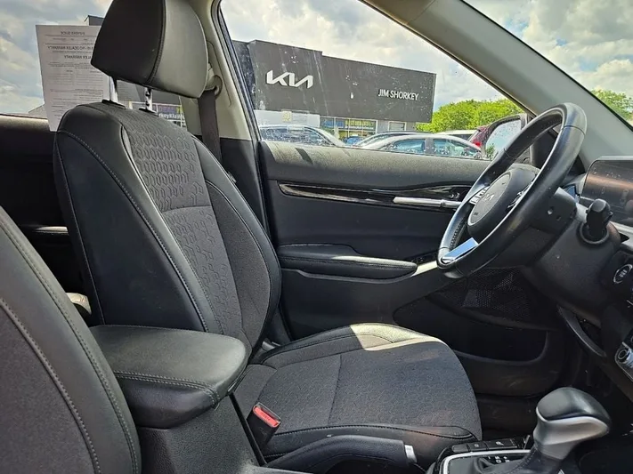 2024 Kia Seltos - view 36