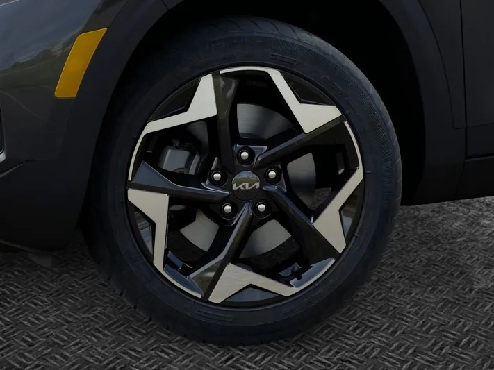 2026 Kia Seltos - view 9