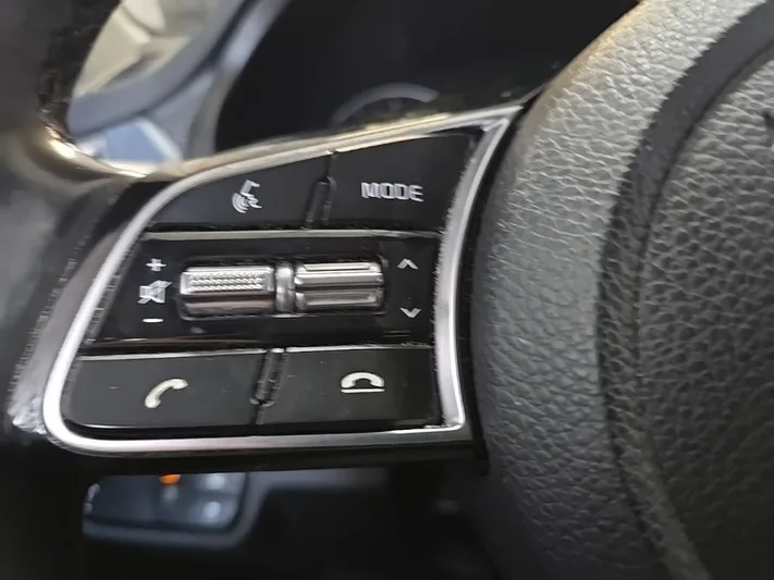 2021 Kia Seltos - view 15