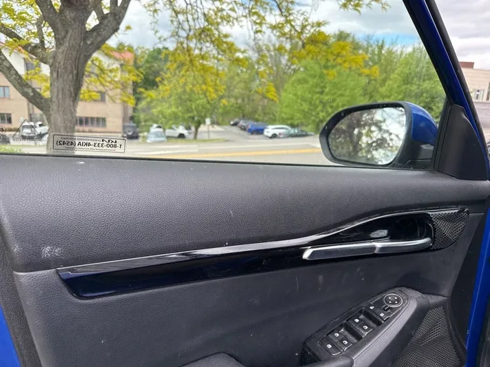 2023 Kia Seltos - view 15