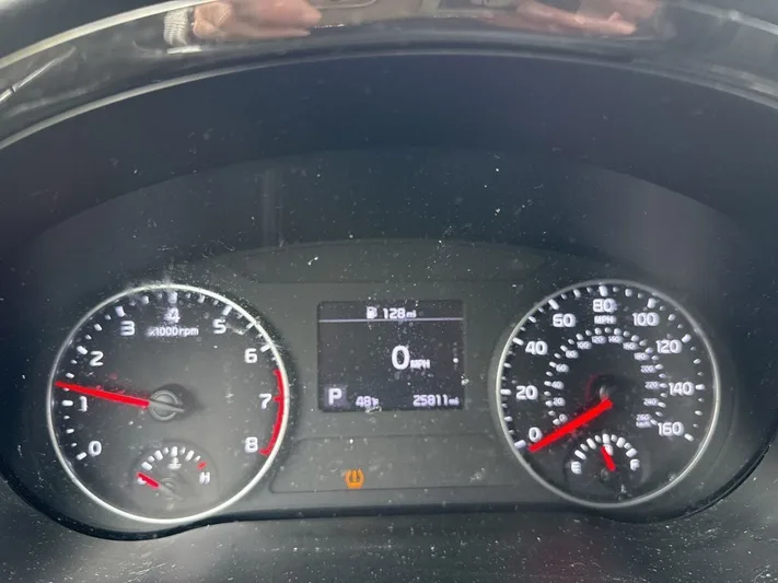 2023 Kia Seltos - view 17