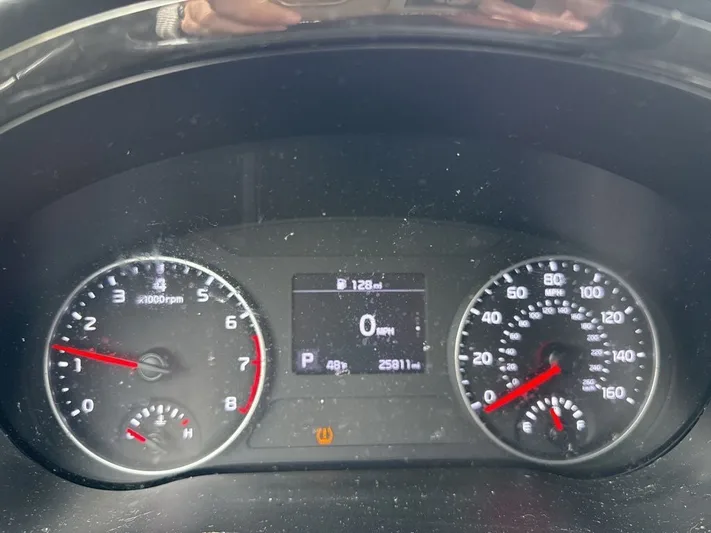 2023 Kia Seltos - view 18